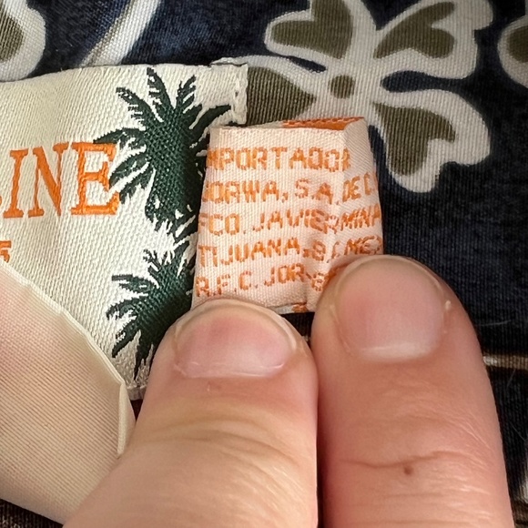 Pipeline Aloha Shirt Navy and Khaki Tiki Floral Button Up Size Small - Picture 9 of 12